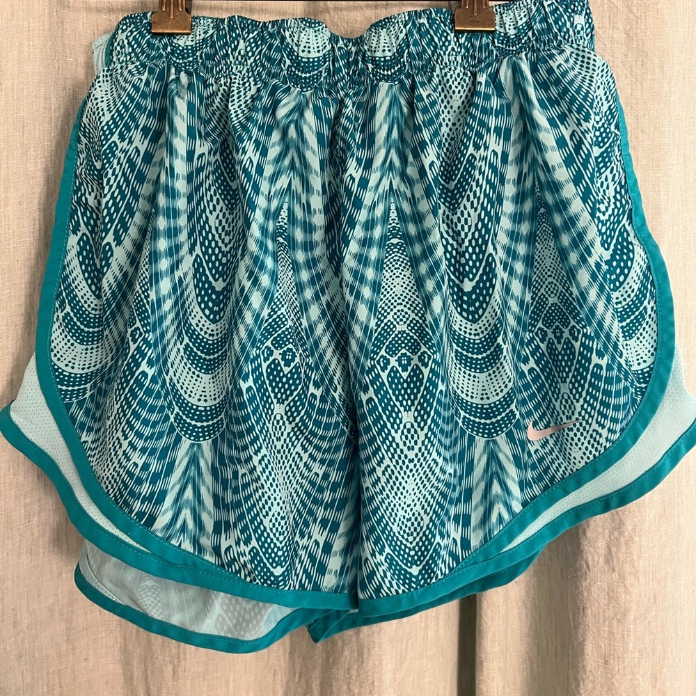 Nike Athletic Shorts (size medium, patterned blue)